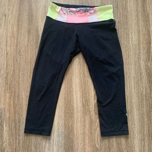 Lululemon mid rise crop